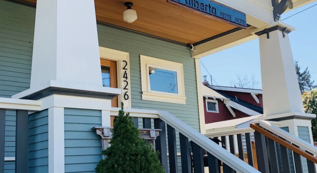 The Alberta Petite Hotel