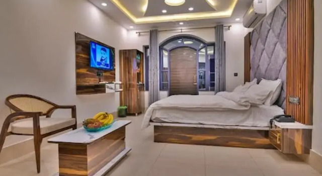Hotel Aura Inn