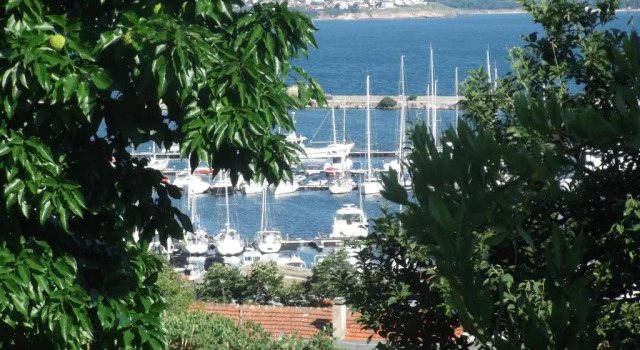 Трёхместный номер Standard с балконом и с видом на море Guest House Fanari