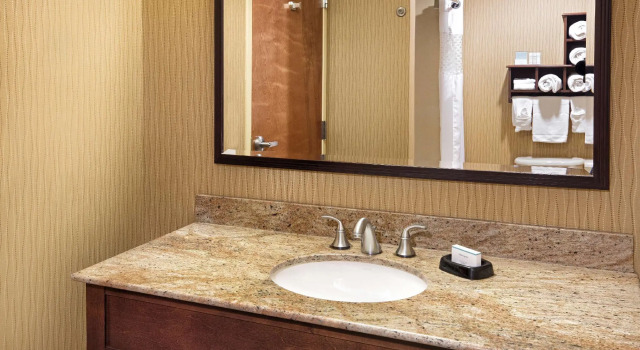 Четырёхместный номер Standard Hampton Inn West Palm Beach Central Airport