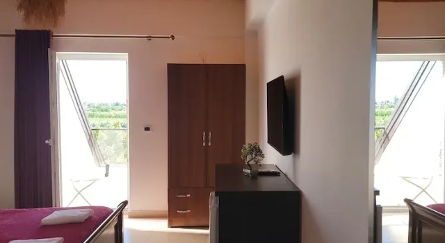 Lahuta e Vjeter Agroturizem, Book Hotel Mamurras 
