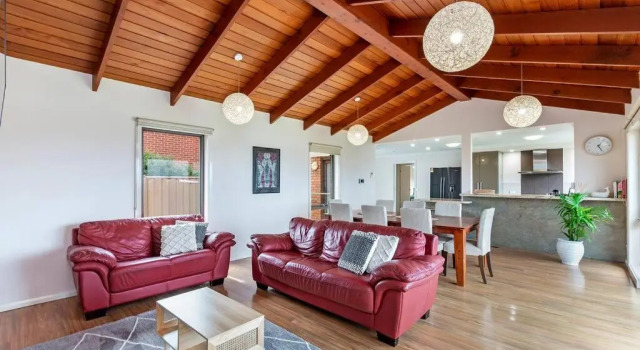 Апартаменты Hopkins View Holiday Home