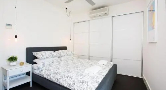 Magnificent Apartment + FREE car park near CBD, Забронировать Апартаменты/квартира Отели Аделаиды с парковкой, рядом с City of Adelaide Golf Links, Парковка