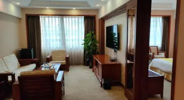 Двухместный люкс Deluxe c 1 комнатой Nanxiong Zhuji Hotel