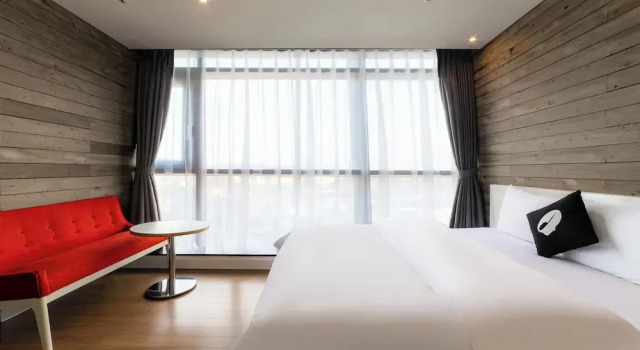 Двухместный номер Superior с видом на город Hotel The Designers Seoul Station