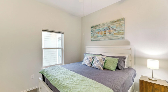 Коттедж с 2 комнатами Bright Rockport Vacation Rental w/ Community Pool!