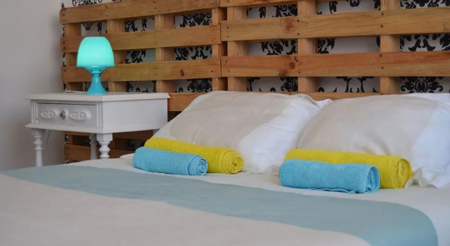 Pi Guest House, Rezervovat Penzión Hotely v Oeste s parkováním, Parkování