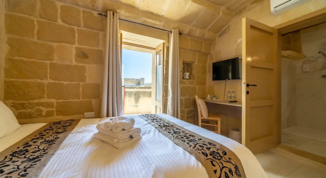 Camera Economy Ta' Pinu B&B