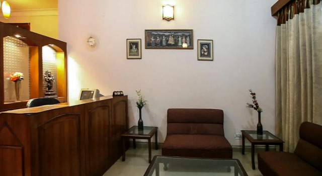 Divistha Guest House Gurgaon, Забронировать Гостевой дом Гостевые дома Гургаон, рядом с Motorola Solutions India, Гостевой дом