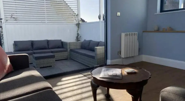 55 High Street - Designer House by Sea, Забронировать Отель Отели Исторического графства Суссекса с парковкой, Парковка