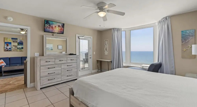 Emerald Beach 1430