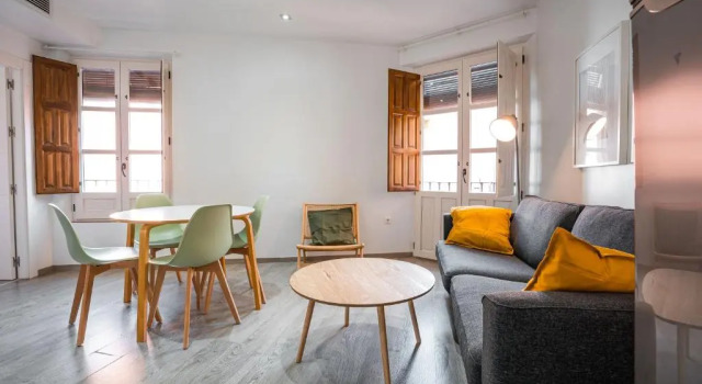 QH Granada Centro 4, Забронировать Отель Гранада Granada Province, рядом с Музей народных традиций и искусств Los Tiros de Granada
