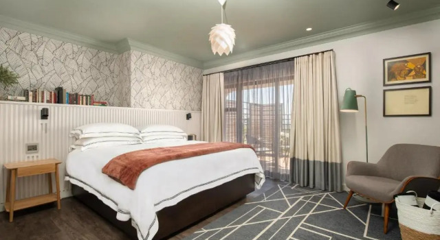 Двухместный люкс Deluxe The Feather Hill Boutique Hotel