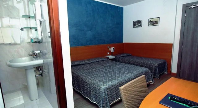 Трёхместный номер Standard Hotel Bella Venezia Mare
