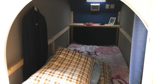 Кровать в общем номере Hiroshima Guesthouse HARU