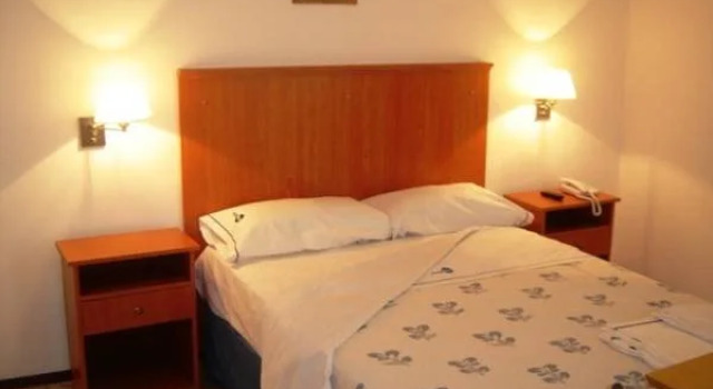 Mari Plaza Hotel