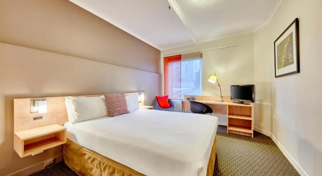 Standard Double room ibis Perth