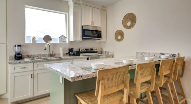 Коттедж с 3 комнатами Wfh-friendly Brownsville Home w/ Private Patio