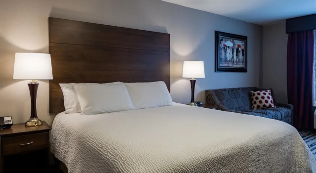 Двухместный номер Standard Colonial Hotel