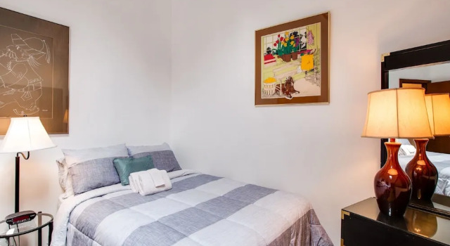31SW - Fireplace - WiFi - Washer/Dryer - Sleeps 4, Buchen Sie Ferienhaus Hotels in Glacier mit Pool, Schwimmbad
