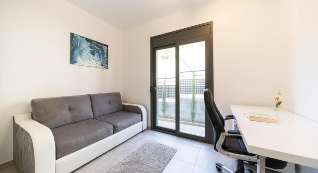 Elia in L'Escala with 3 bedrooms and 2 bathrooms