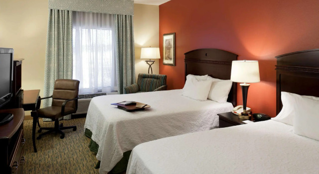 Четырёхместный номер Standard Hampton Inn & Suites Texarkana