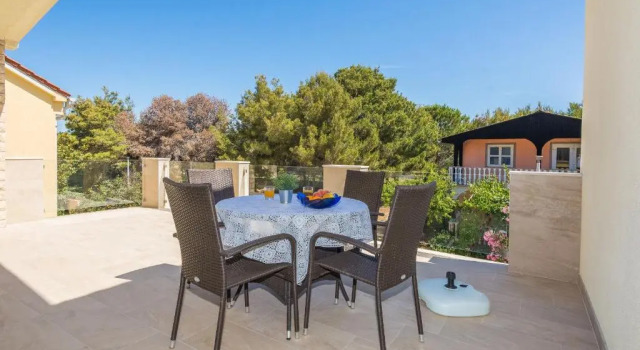 Апартаменты с балконом Apartments Dragan