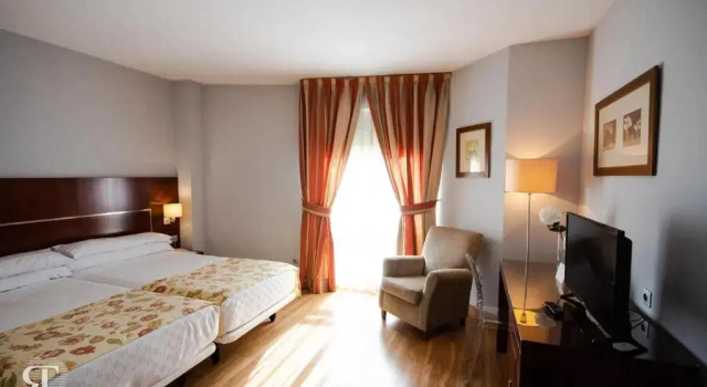 Трёхместный номер Standard Hotel RL Anibal