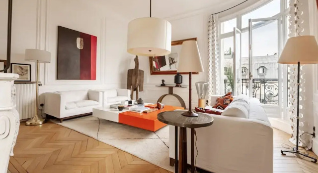 Prestigious Apartment Near the Trocadero