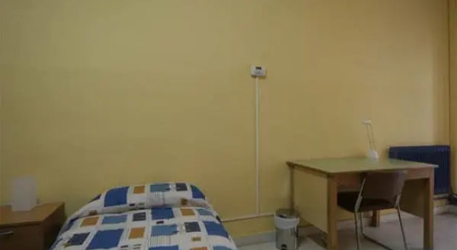 Albergue Oncineda, Book Hotel Hotels in Estella with Parking, Parking