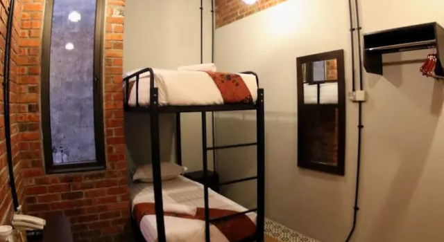 Шестиместный номер Standard Ban Loong Boutique Hotel