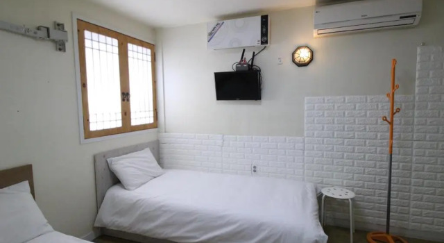 Трёхместный номер Standard Hotel Golden Park Myeongdong