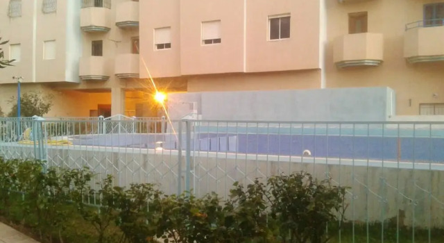 Apartment With 2 Bedrooms in Martil, With Wonderful sea View, Shared Pool and Enclosed Garden Near the Beach, Rezerwuj Apartament Hotele w Tanger-Tetouan z parkingiem, Parking