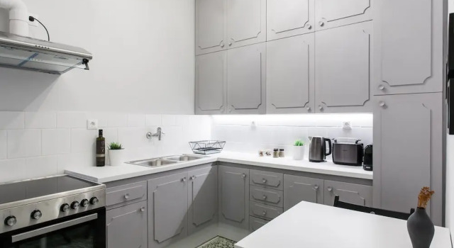 Апартаменты UPSTREET Deluxe & Stylish 2 BD Apartment