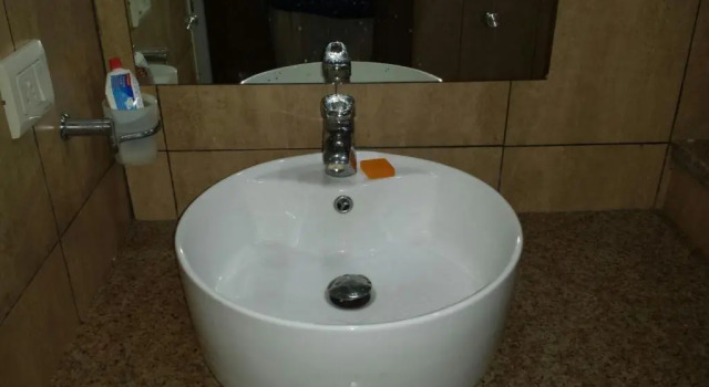 Апартаменты Цокольный этаж с балконом Hillview Apartment