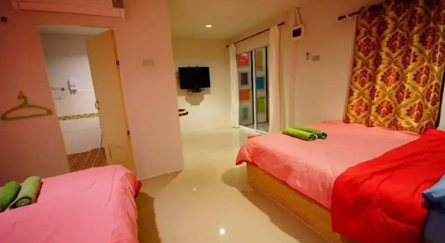 Четырёхместный номер Standard с балконом Boon Nam Fah Resort