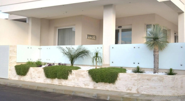 QuiHotel, Buchen Sie Hotel Hotels in Porto Cesareo mit Parkplatz, Parkplätze