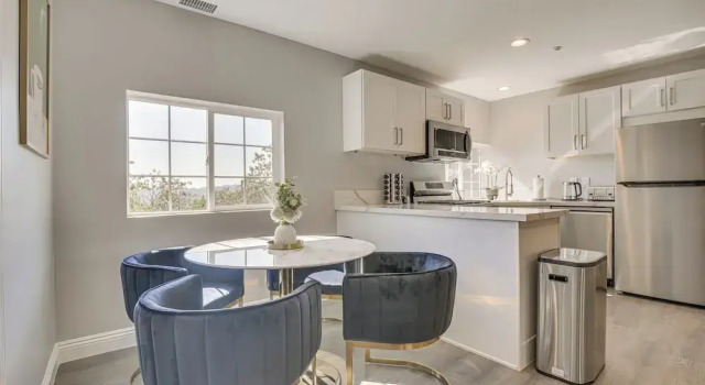 Hot Tub + Mountain Views: Luxe Lake Arrowhead Home, Book Vacation Home Lake Arrowhead California