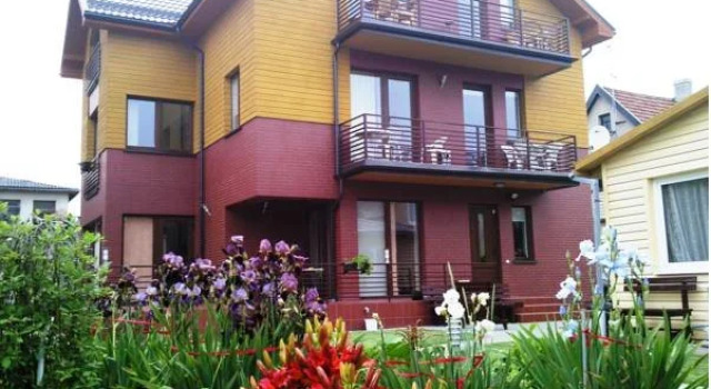 Pas Bani, Boek Hotel Palanga 
