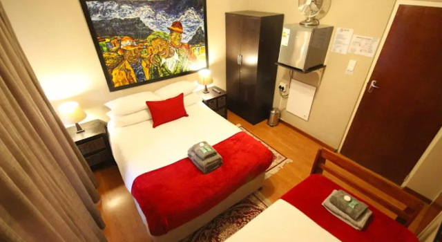 Номер Luxury Saltycrax Backpackers and Surf Hostel