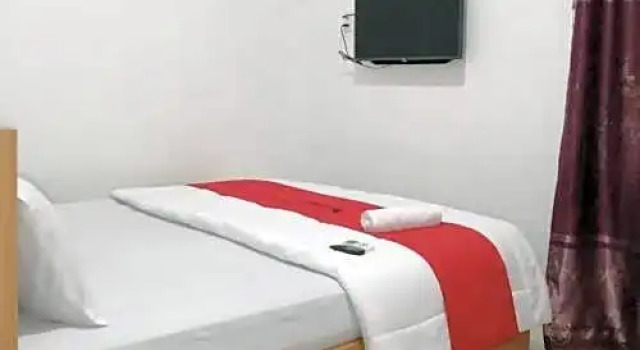 RedDoorz near Brastagi Supermarket Medan, Rezerwuj Hotel Medan Sumatra
