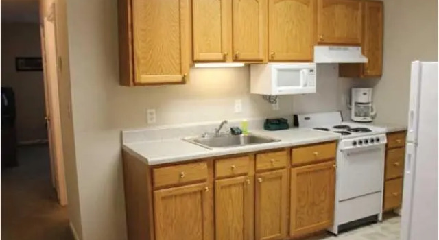 Двухместный люкс Eastside Suites