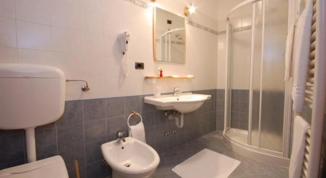 Четырёхместный номер Deluxe Hotel Adamello