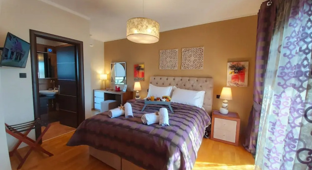 Вилла с 5 комнатами с видом на море Villa Xenny