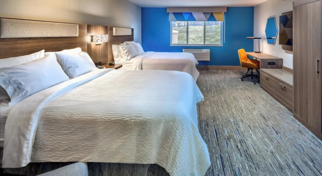 Четырёхместный люкс Holiday Inn Express Winnemucca by IHG