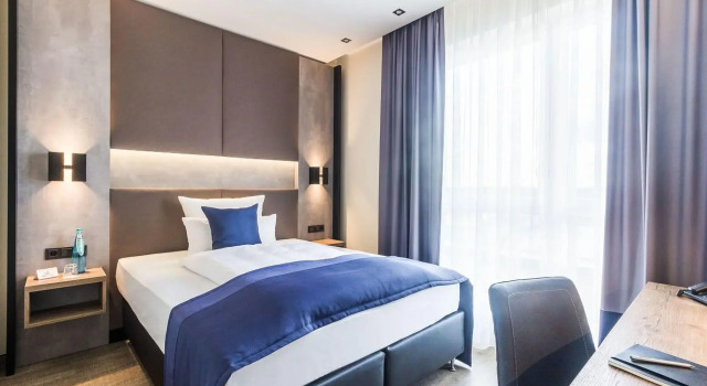 SKY Hotel Cloppenburg, Забронировать Отель Клоппенбург 