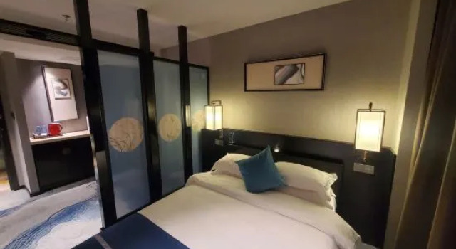 Люкс Prestige Rezen Dong Hotel (Tianjin Binhai New Area Eco City)