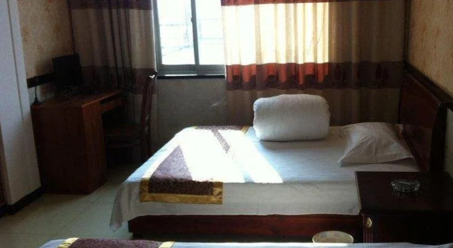 Shuntai Business Inn, Prenota Hotel Lu'an Anhui