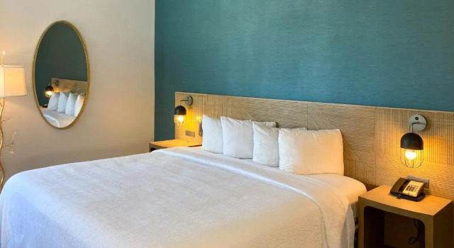 Двухместный номер Classic Marseilles Beachfront Hotel