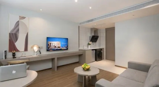 Люкс Luxury WOWQU Apartment Hotel (Shenzhen Luohu Port Hongling Subway Station Branch)